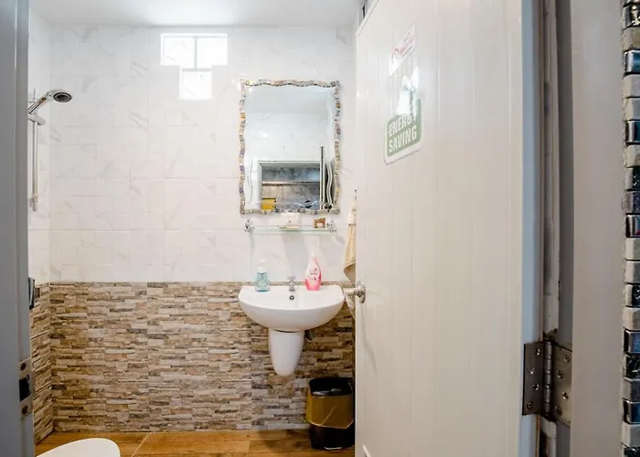 Double With Balcony & Private Bath By Smile Loft Apartment *