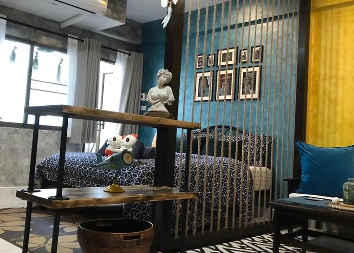 Apartment Double With Balcony & Private Bath By Smile Loft Bangkok