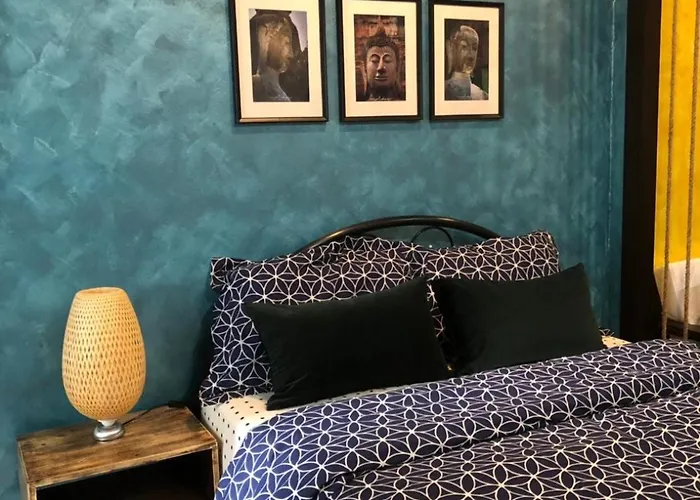 Double With Balcony & Private Bath By Smile Loft *