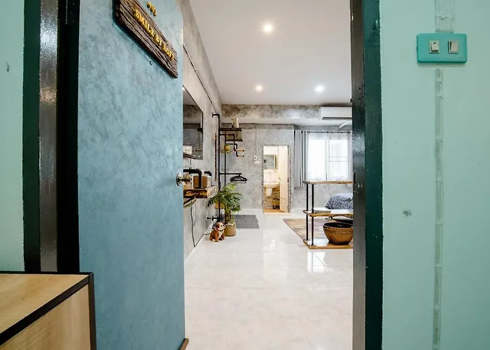 Double With Balcony & Private Bath By Smile Loft
